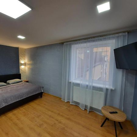 Нові Квартири Біля Вокзалу Іф "Хочу Цю" Apartman Ivano-Frankivszk Kültér fotó