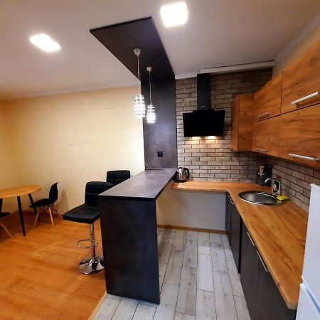 Нові Квартири Біля Вокзалу Іф "Хочу Цю" Apartman Ivano-Frankivszk Kültér fotó