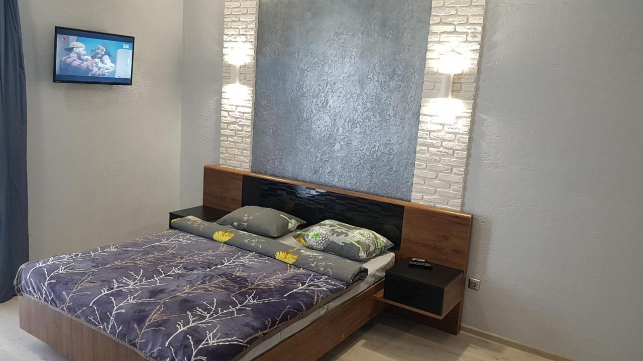 Нові Квартири Біля Вокзалу Іф "Хочу Цю" Apartman Ivano-Frankivszk Kültér fotó