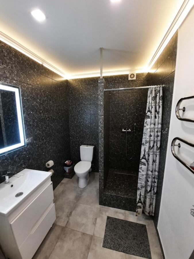 Нові Квартири Біля Вокзалу Іф "Хочу Цю" Apartman Ivano-Frankivszk Kültér fotó