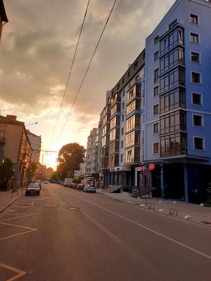 Нові Квартири Біля Вокзалу Іф "Хочу Цю" Apartman Ivano-Frankivszk Kültér fotó